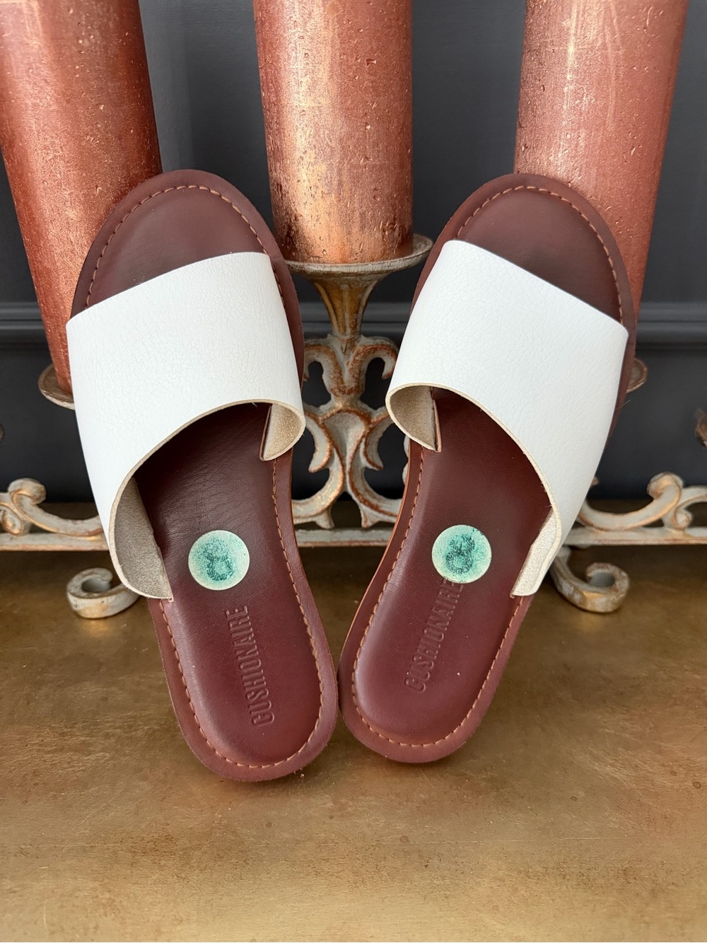 Cushionaire White Leather Slide Sandals with Brown Footbed